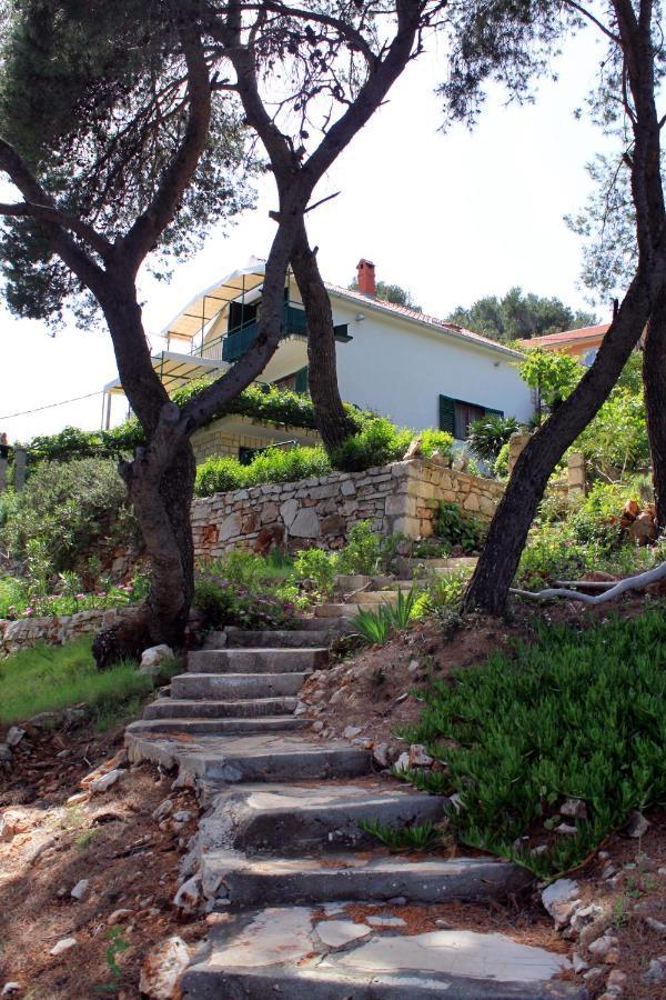 Apartments By The Sea Basina, Hvar - 542 Vrbanj Exterior photo